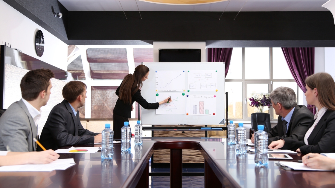 Six Sigma – Jak wdrożyć metodologię, która zrewolucjonizuje Twoje procesy?