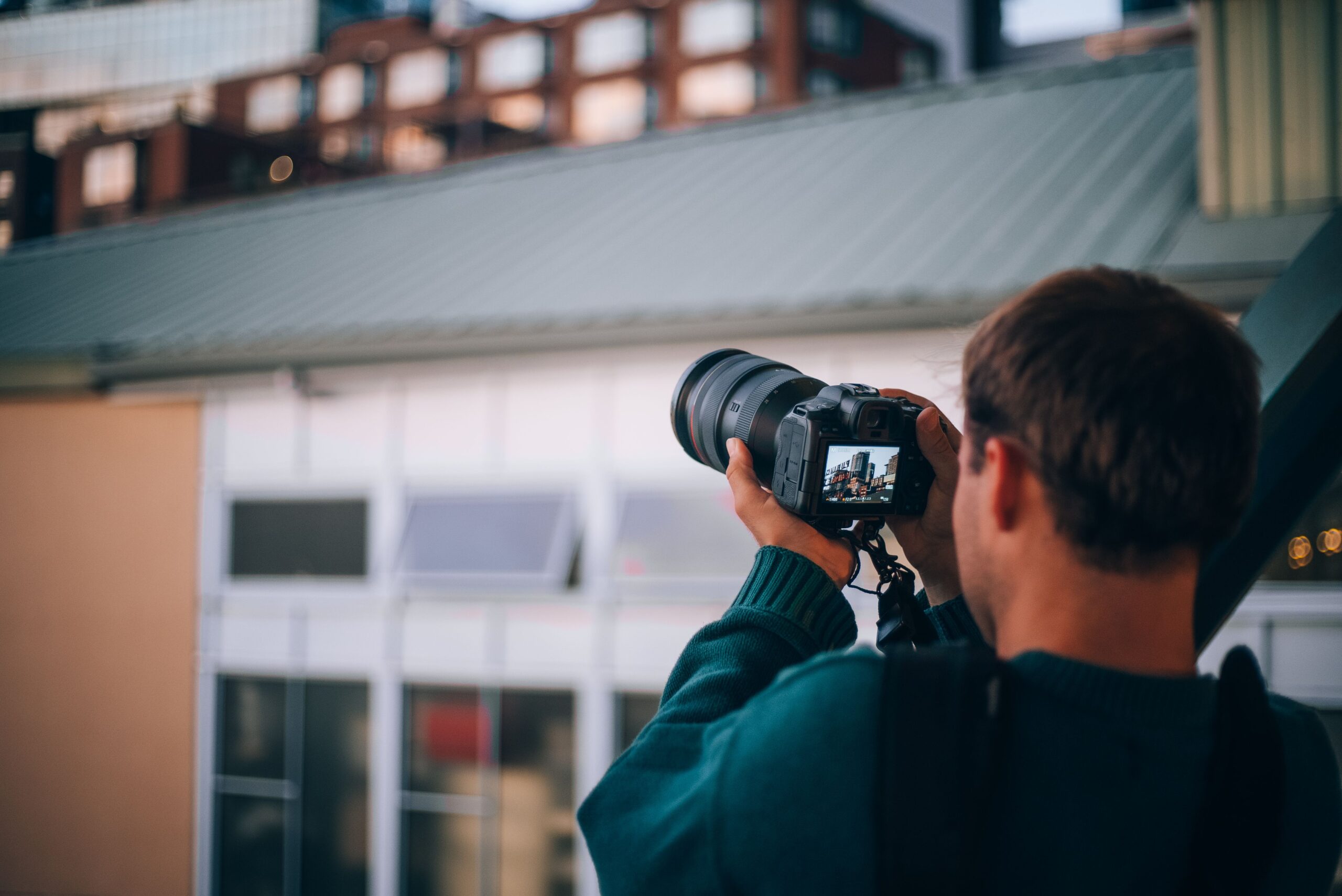 Fotografowanie spektakli – Jak robić dobre zdjęcia w teatrze bez zakłócania przedstawienia?
